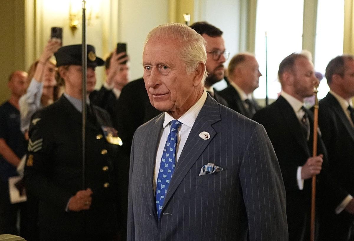 King Charles is allegedly seeking reconciliation with Prince Harry despite Prince William's opposition.