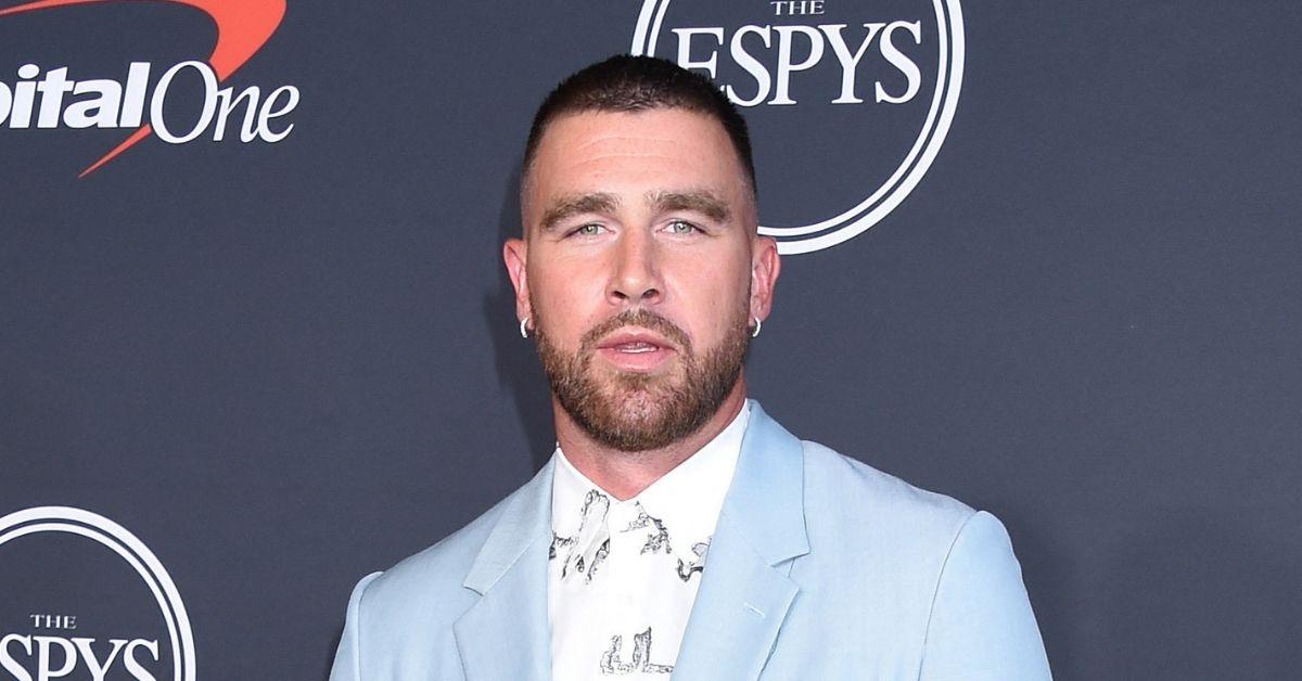 travis-kelce-mega-1