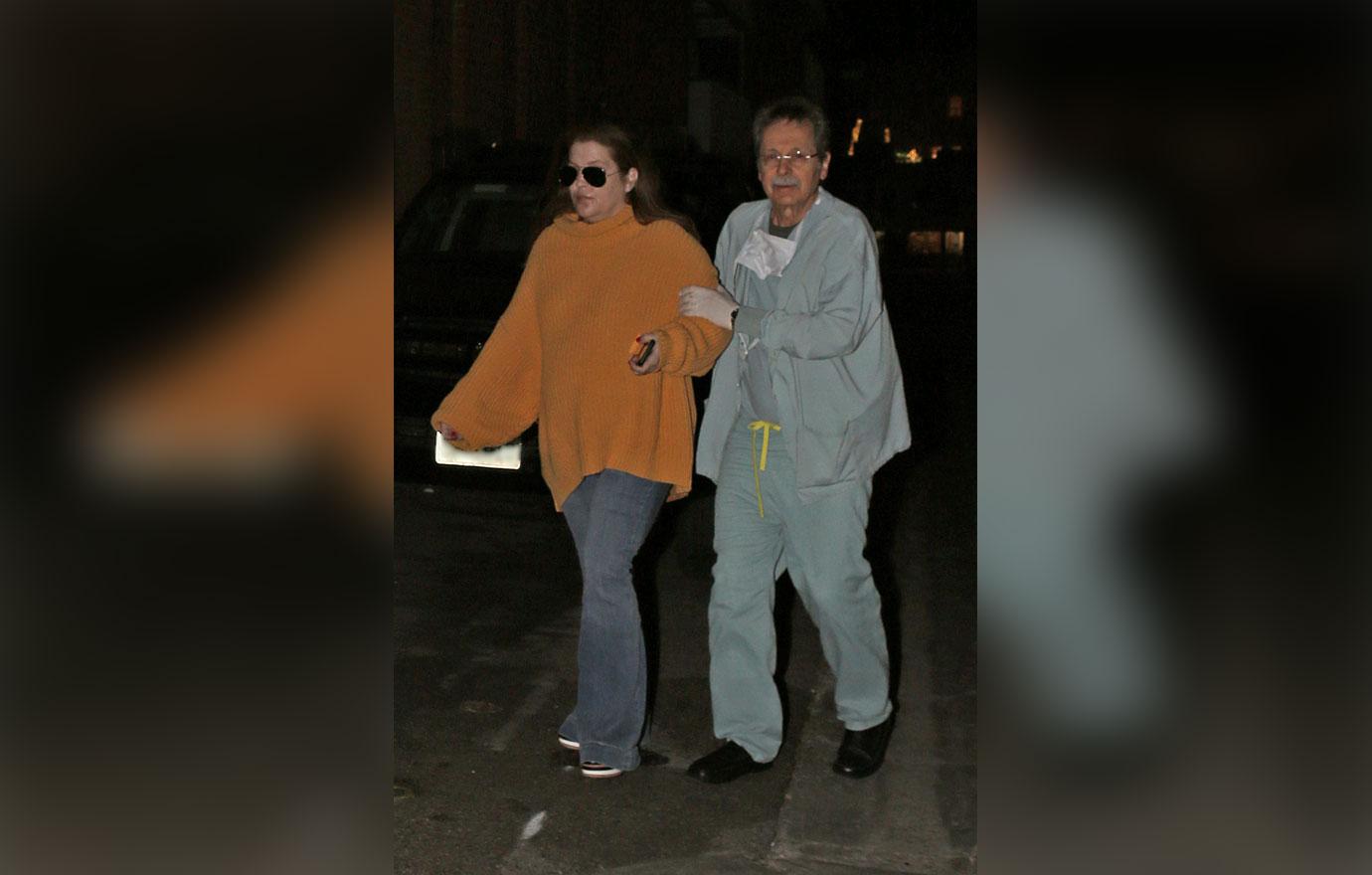 lisa marie disheveled medical facility amid nasty custody divorce battle