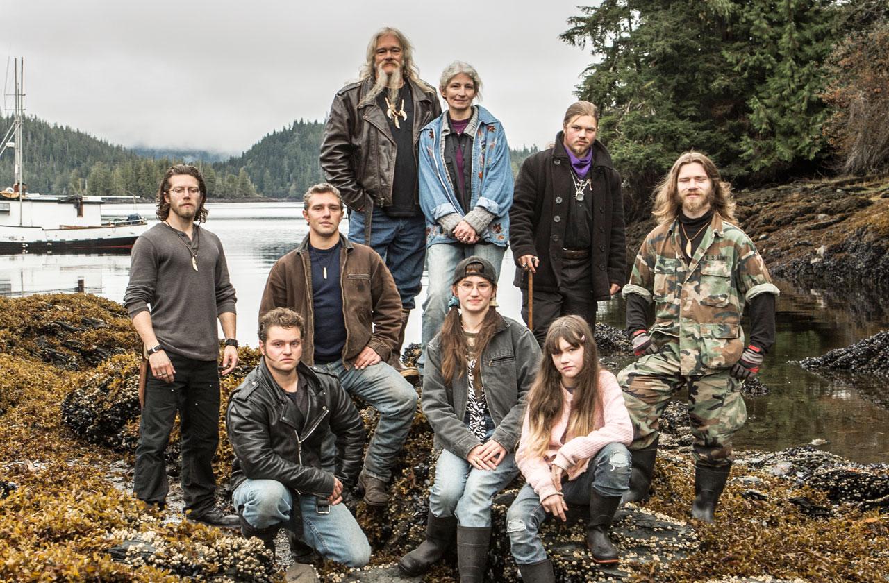 //Alaskan Bush People Browns Danger Stuck Home Washington pp