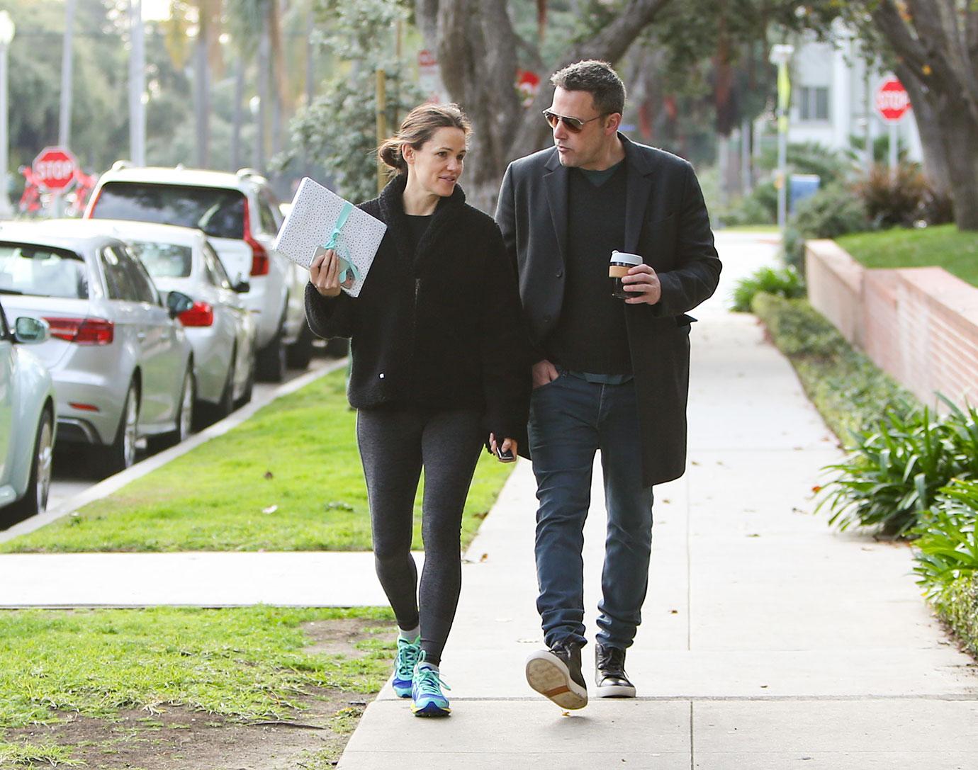 Ben Affleck and Jen Garner Hanging Out