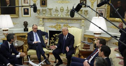 Photo of Friedrich Merz and Donald Trump