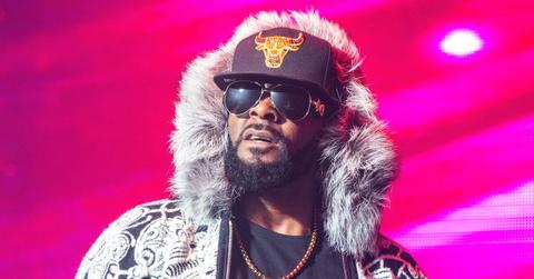 r kelly charged criminal sex abuse