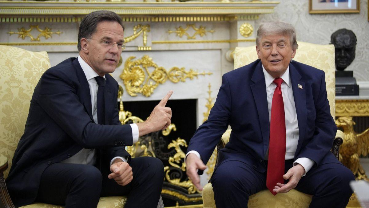 A photo of Mark Rutte and Donald Trump
