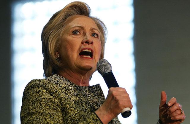 //hillary clinton bans media public overwhelmed pp