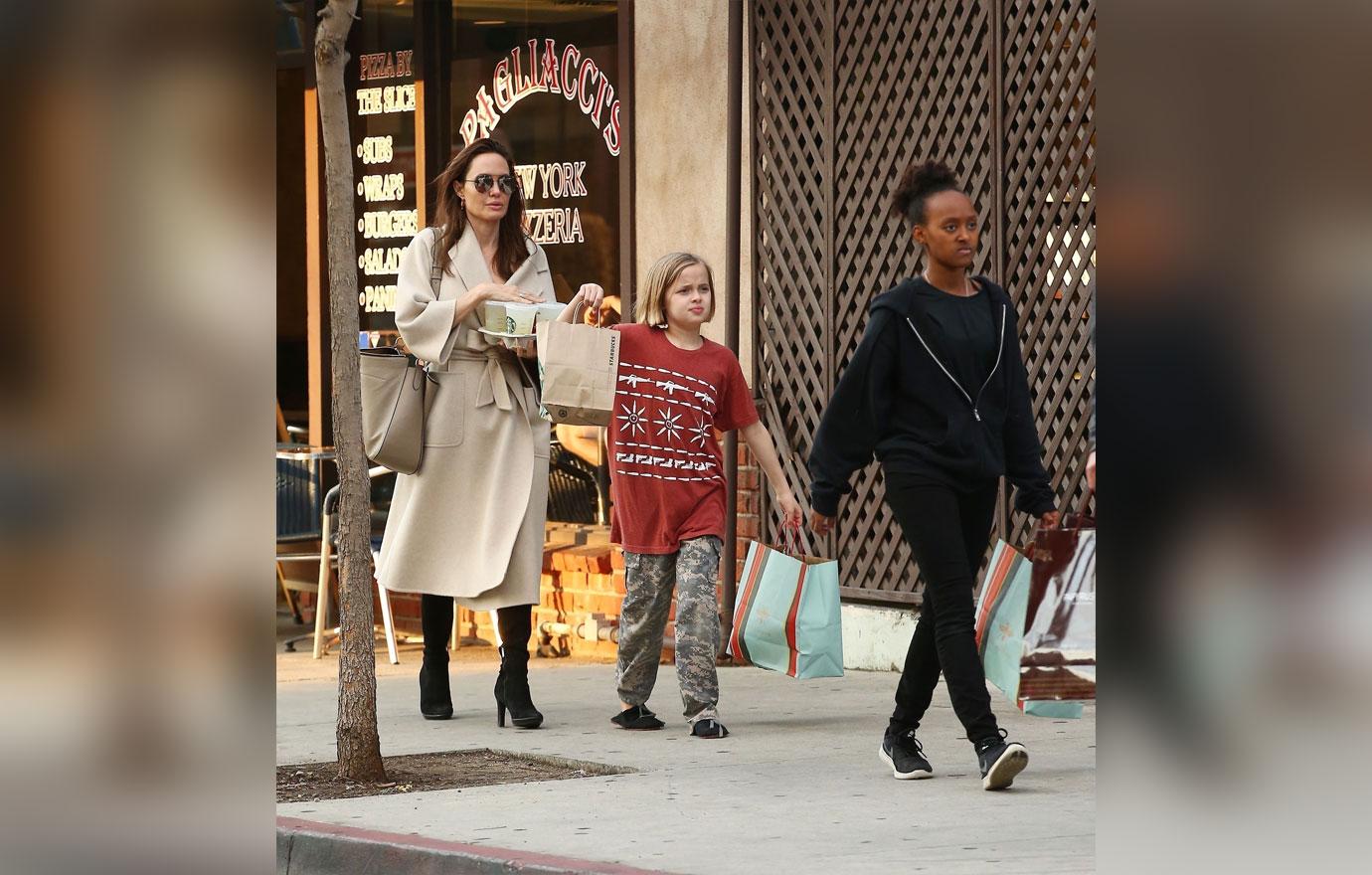 Angelina Jolie Daughters Shopping