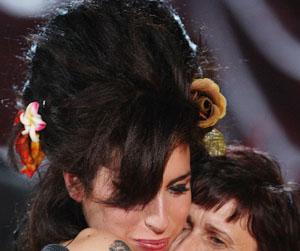 //pp_amywinehousemum