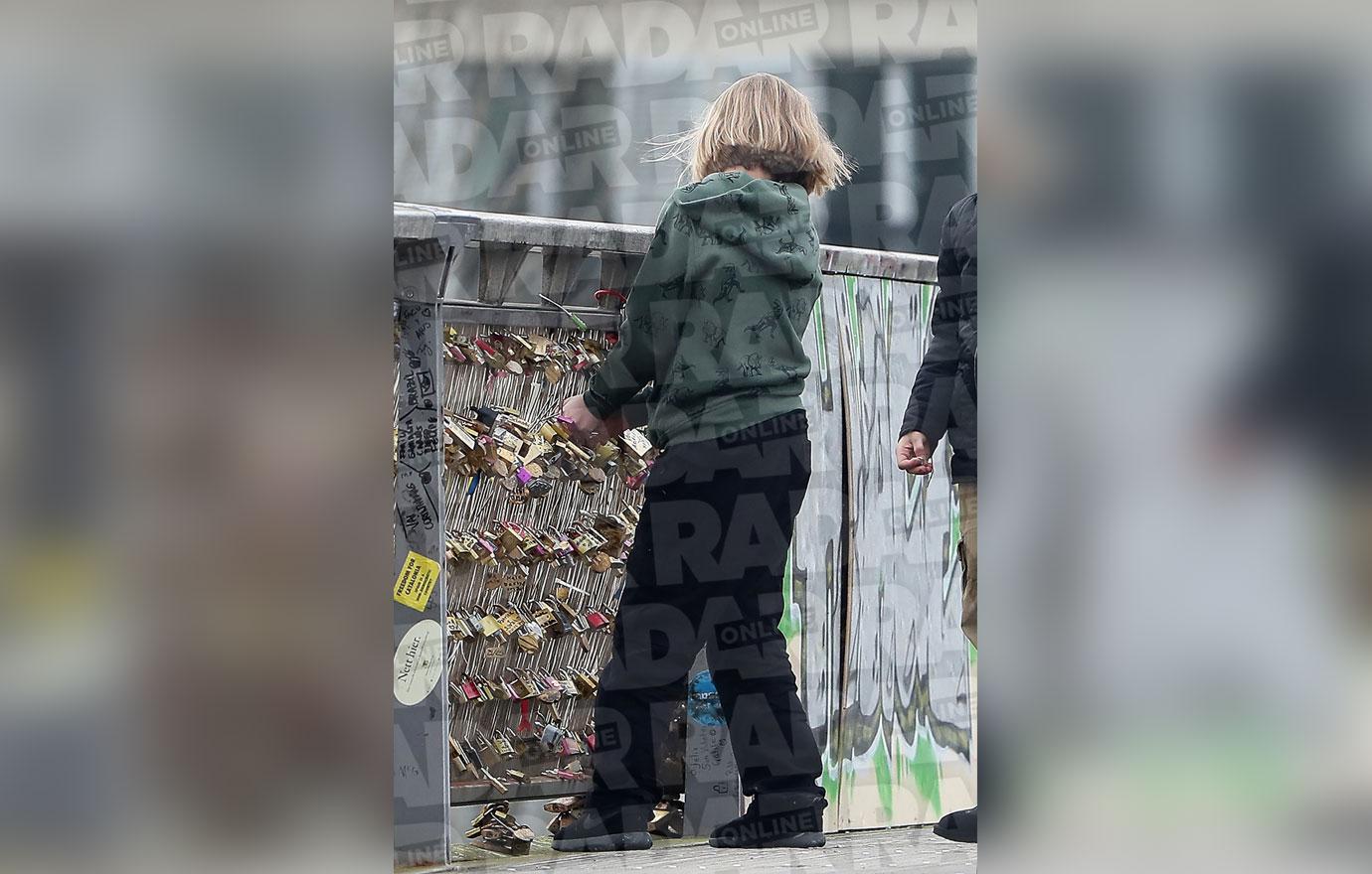 //brad pitt kids leave dads name off paris love lock