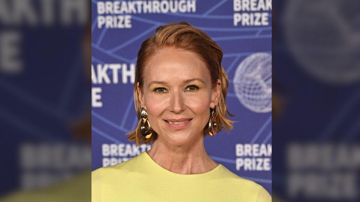 jewel humiliating shoplifting addiction