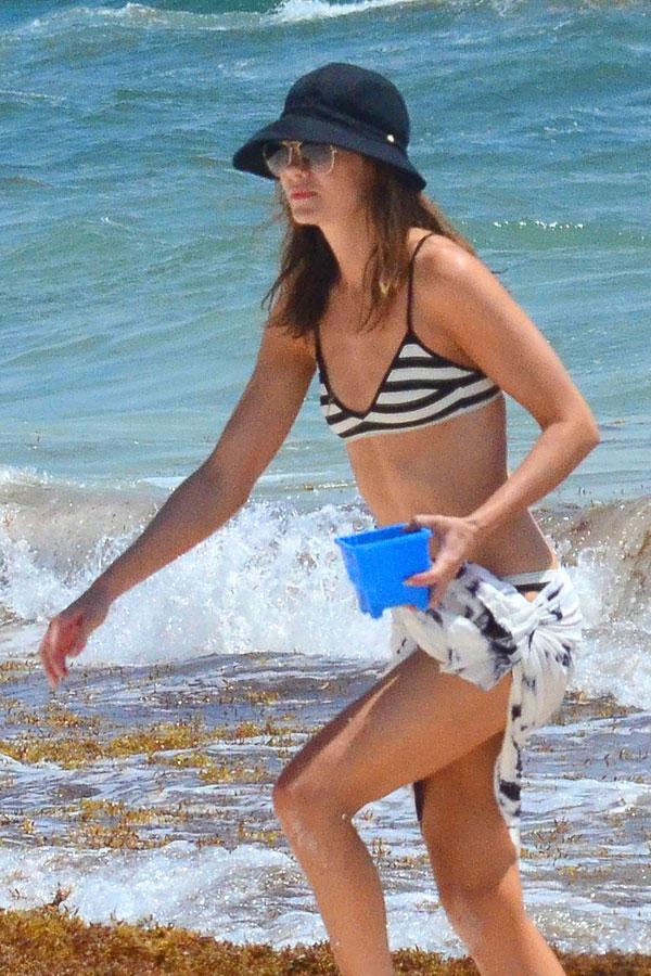 Michelle Monaghan Bikini Mexico Vacation