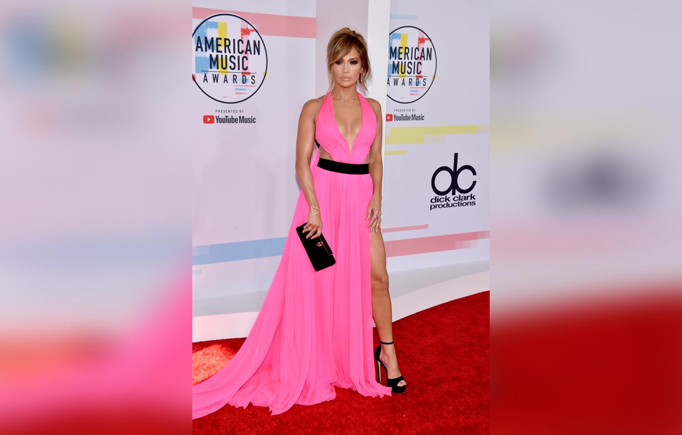 American Music Awards Red Carpet Celebrity Arrivals