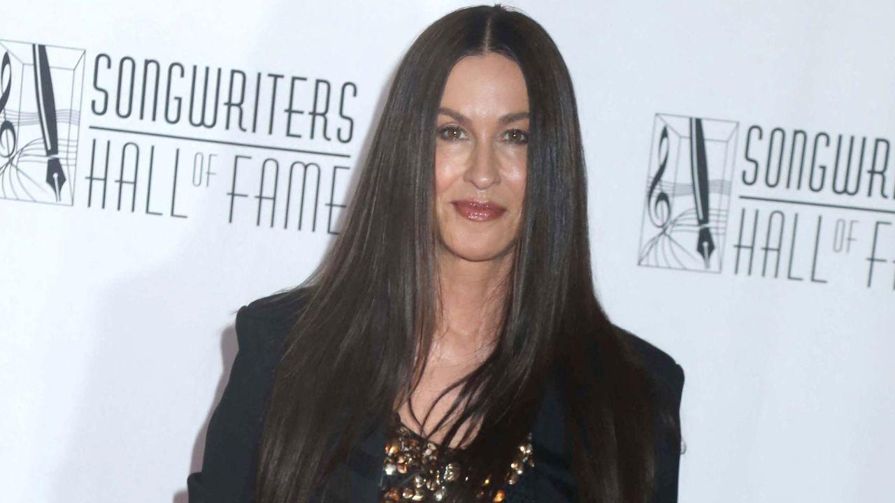 Alanis Morissette's astonishing lawsuit claiming her tour manager was framing her for drug trafficking has taken a dramatic new twist
