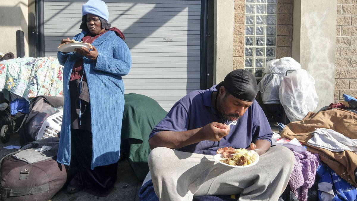 picture of Skid Row residents