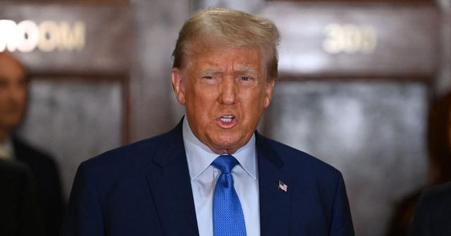 donald trump mysterious cuts hand fingers e jean carroll trial