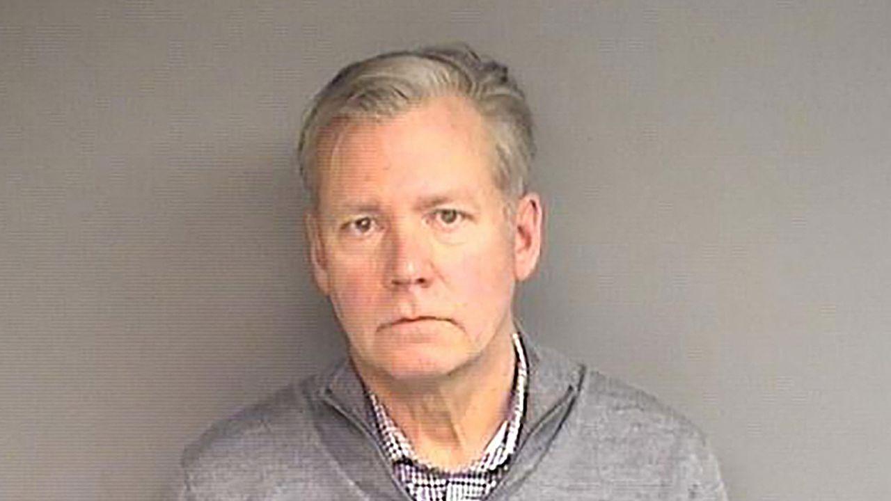 Picture of Chris Hansen