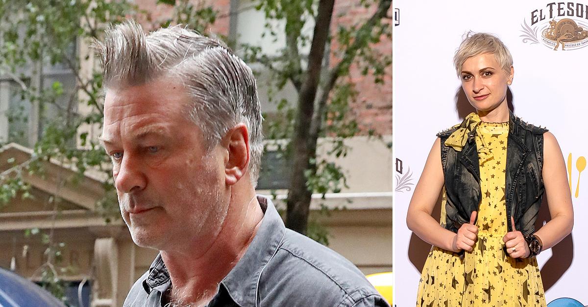 alec baldwin blame halyna hutchins death gun rust crew member