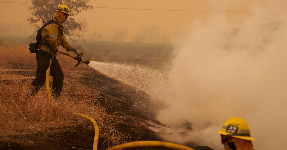 wasteful smug hollywood millionaires kim kardashian gardens wildfires