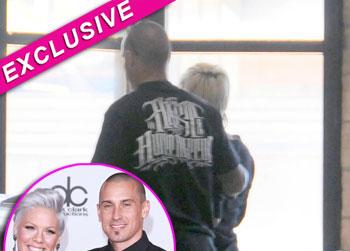 //pink_preggers_ _fame_pictures splashnews_