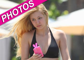 //ava sambora vacation hawaii splash