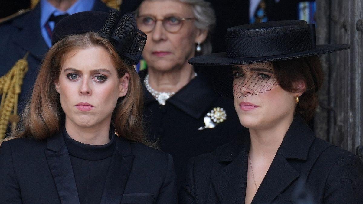 Photo of Princess Beatrice and Princess Eugenie