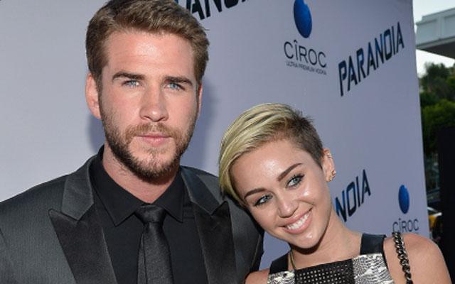 Miley Cyrus Liam Hemsworth Kissing Australia Fall Festival