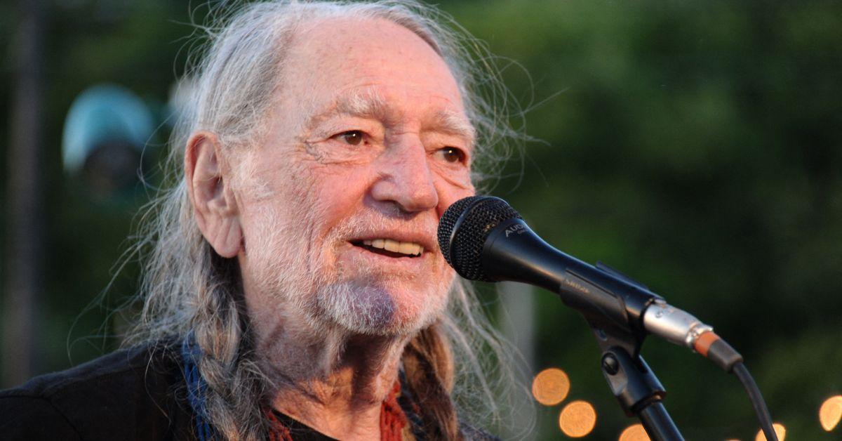 willie nelson on verge of death