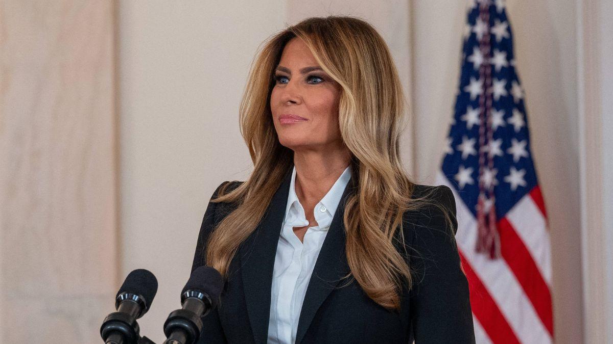 image of Ghislaine responded but noted her busy travel schedule would make meeting difficult.