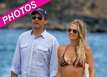 //molly simms bikini maui splash