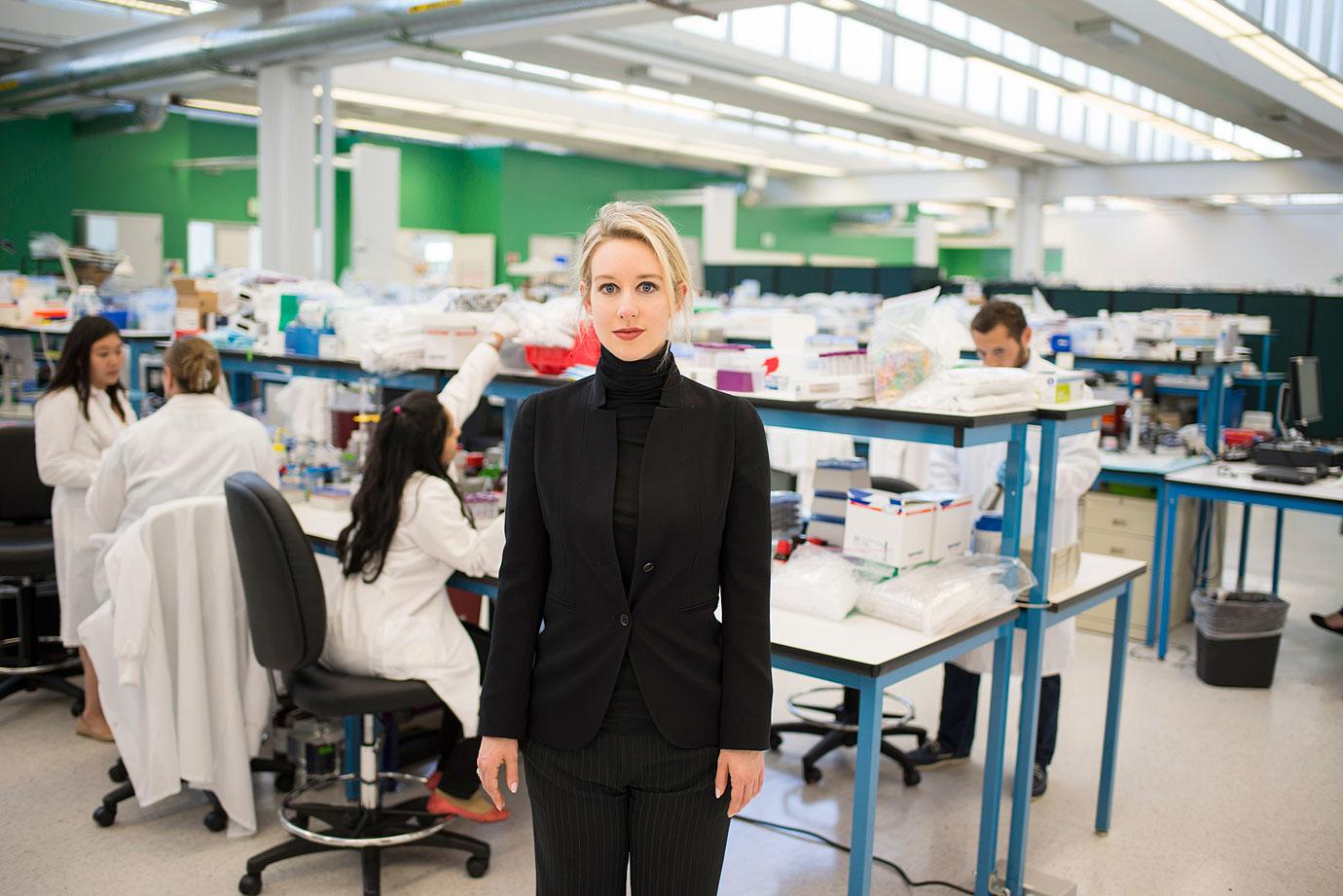 elizabeth holmes con artist jurors court trial theranos r