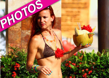 //juliette lewis bikini mexico