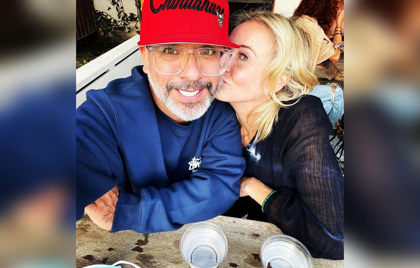 Chelsea Handler S Can T Keep Her Hands Off Boyfriend Jo Koy In Pda Overload