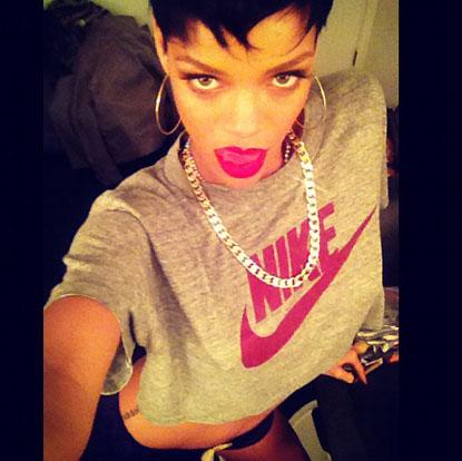 //rihanna twitter