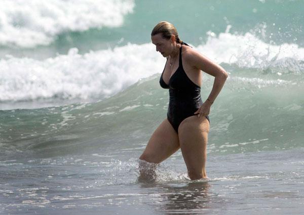 //kate winslet new zealand beach​