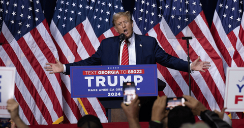 donald trump revives feud with megyn kelly