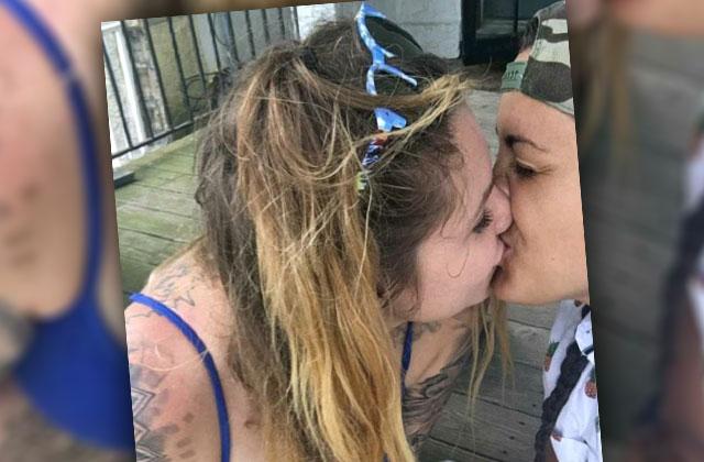 Mom And Teen Lesbian