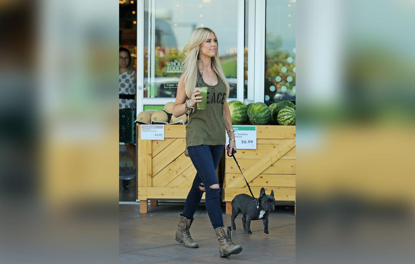 Christina El Moussa Keeps Cool And Healthy