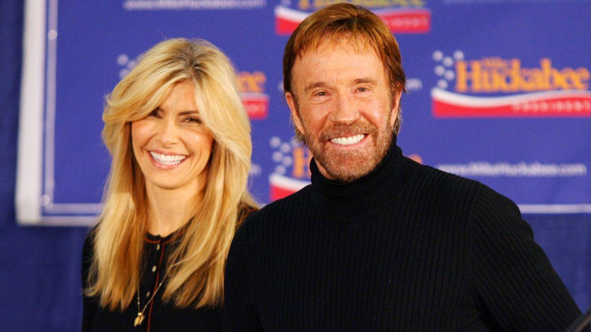 Photo of Gena and Chuck Norris