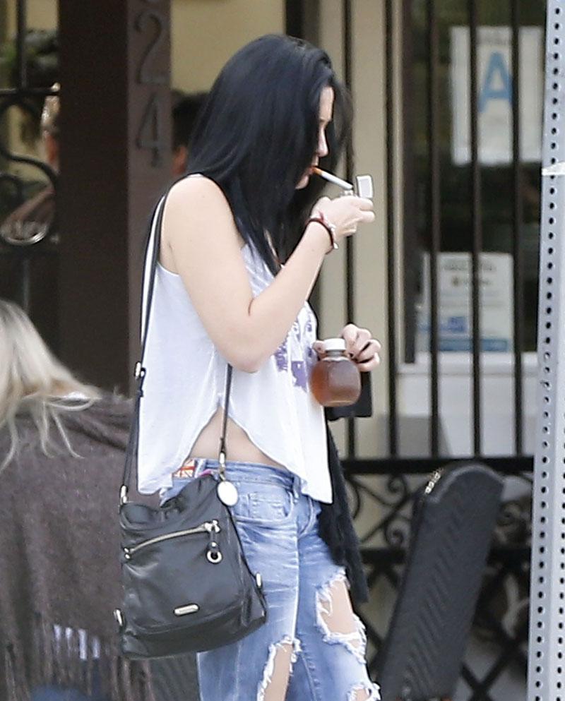 Paris Jackson Caught Smoking