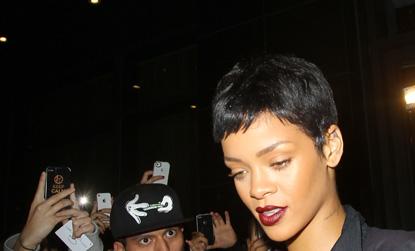 //inf_rihanna_leaves_her___
