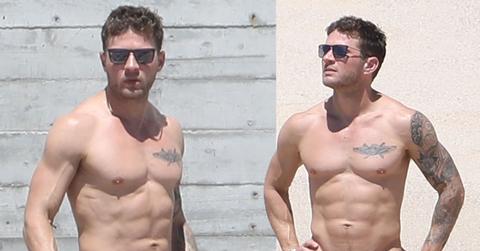 Ryan Phillippe Shirtless – Reese Witherspoon’s Ex Shows Off Hot Body During Mexican Vacation