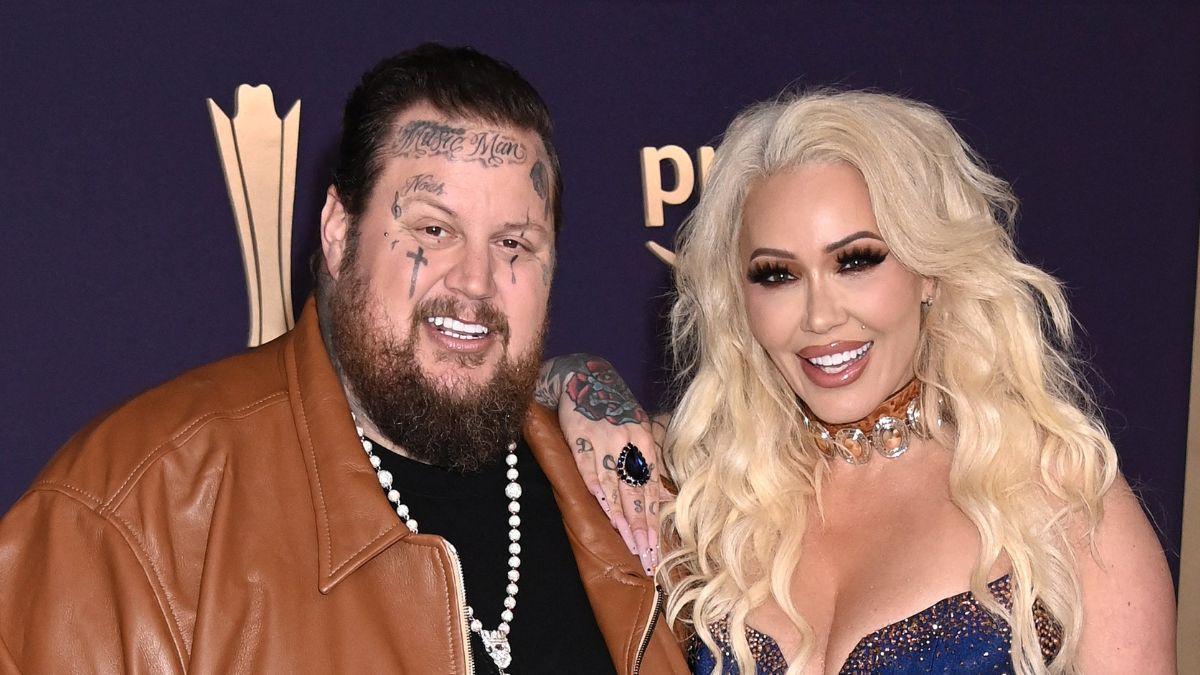 picture of Jelly roll and Bunnie OX
