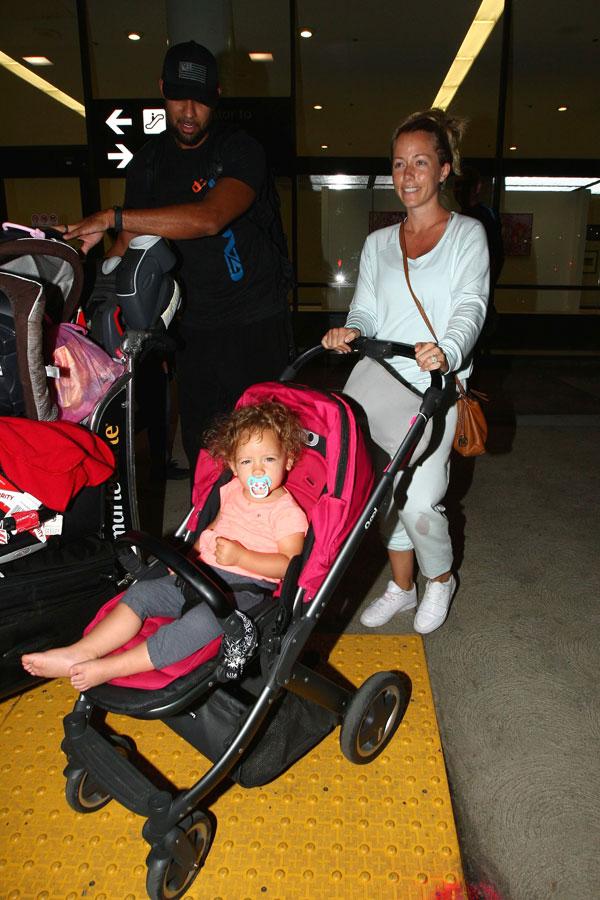 Kendra Wilkinson Hank Baskett Divorce Rumors Family Vacation LAX