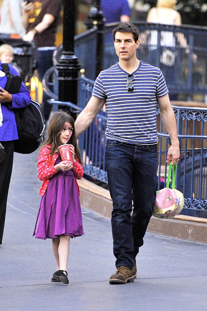 //suri cruise katie holmes tom cruise normal life school