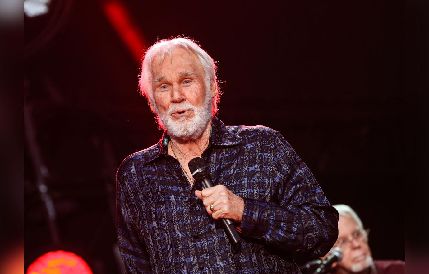 Kenny Rogers Secrets And Scandals Revealed