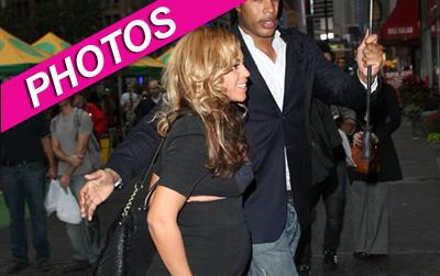 //beyonce baby bump photos inf