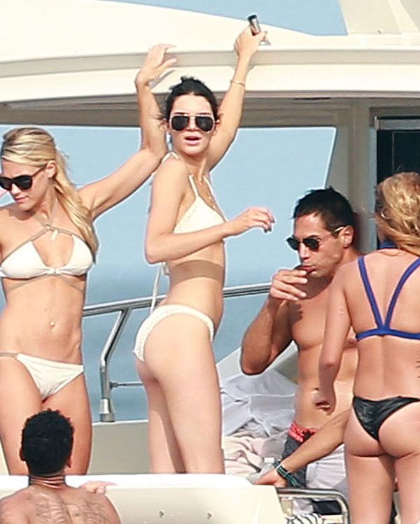 Kylie Jenner Birthday Mexico Yacht