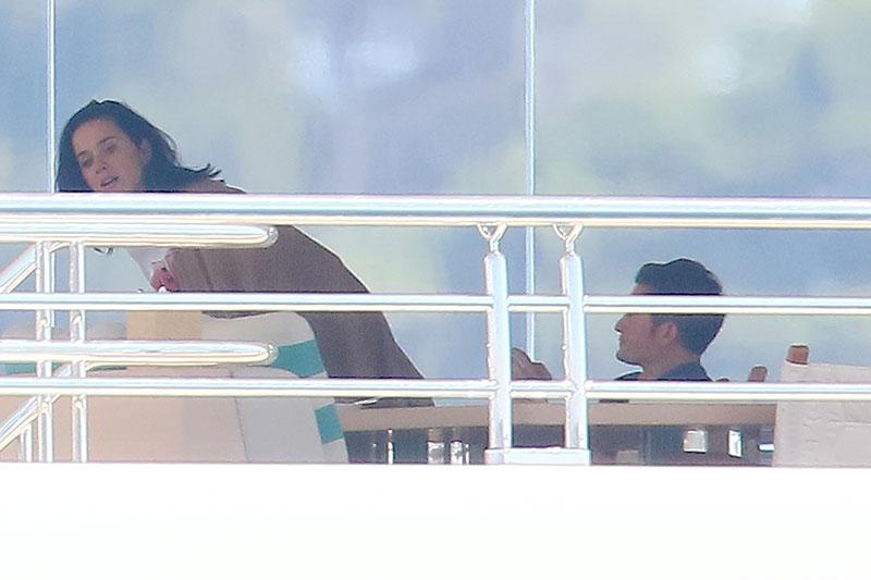 //Katy Perry Orlando Bloom Cheating Kissing Yacht