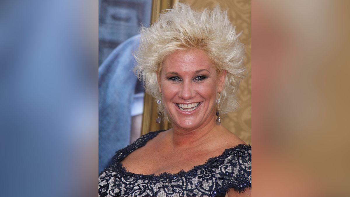Photo of Anne Burrell