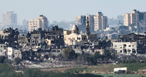 note dead hamas terrorist israeli citizens beheaded hearts removed