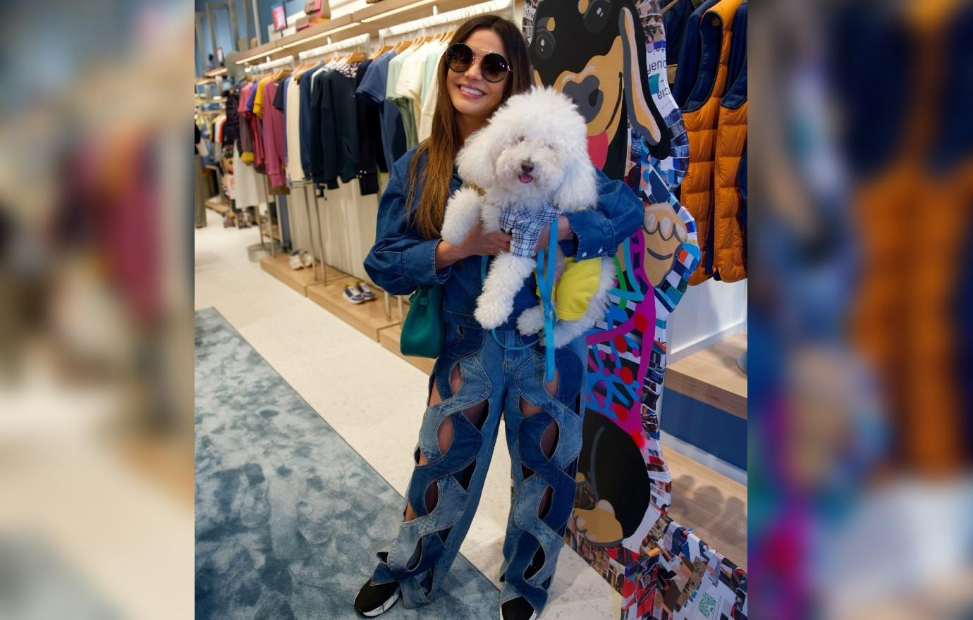 adriana de moura harmont blaine